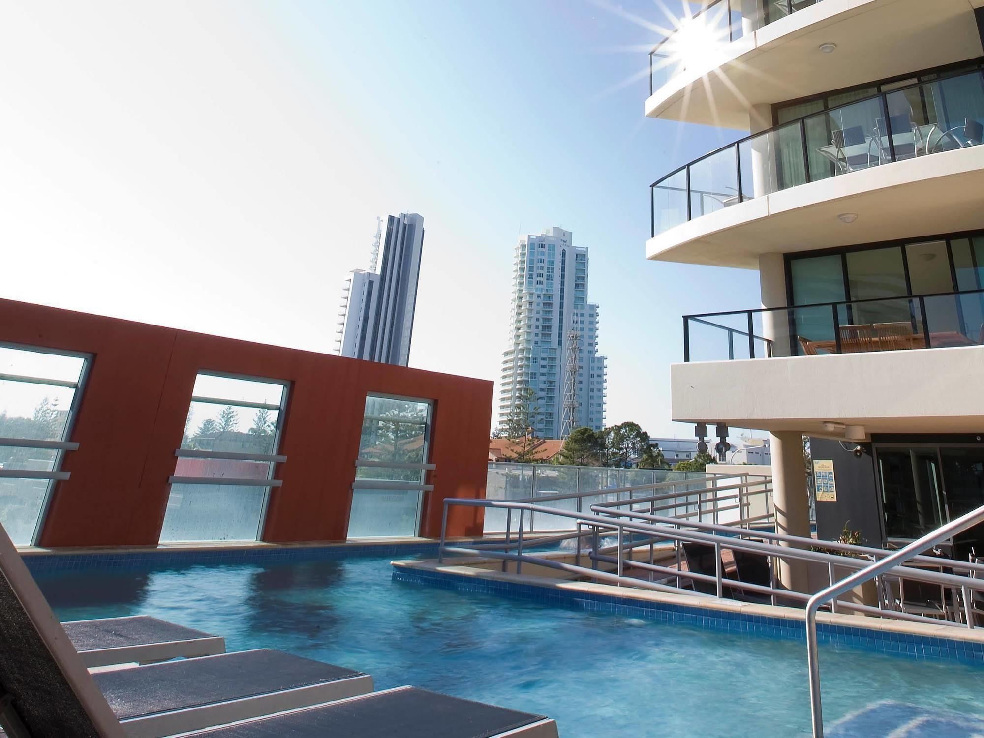 Mantra Broadbeach On The Park Gold Coast Exterior foto